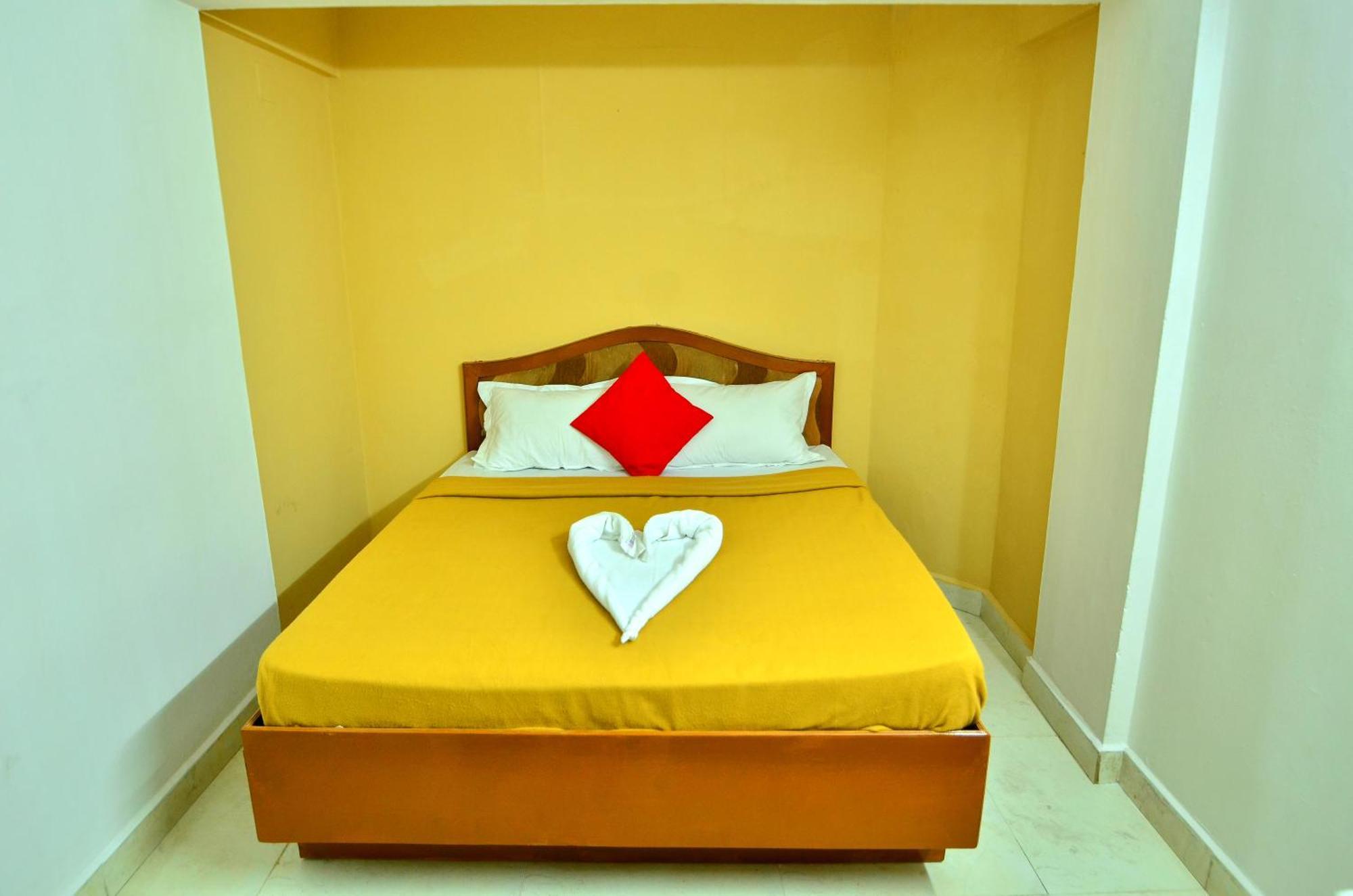 Estay Sk Residency Ooty Esterno foto