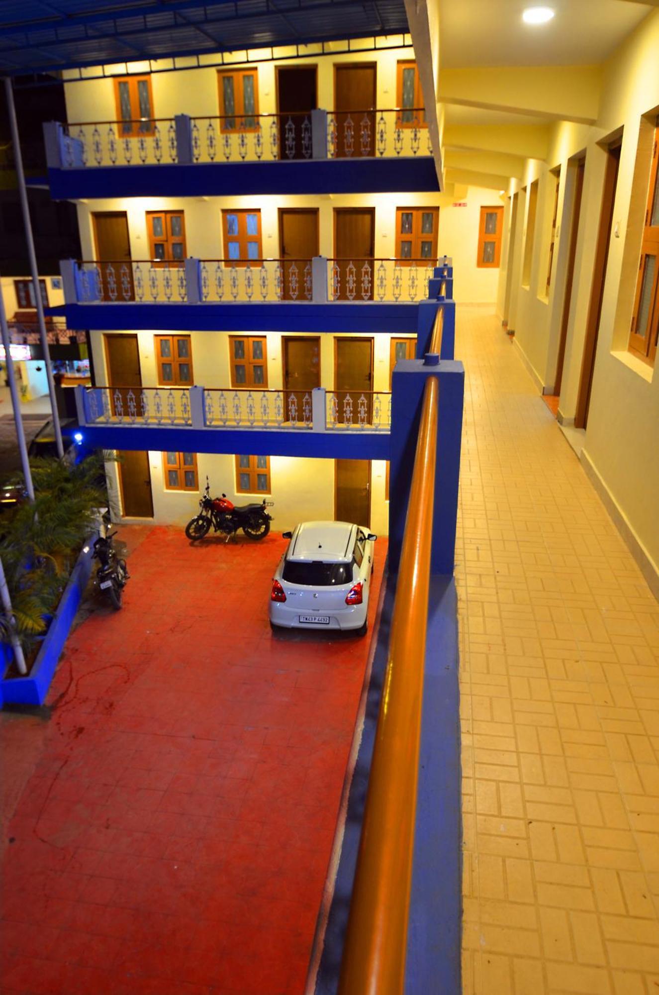 Estay Sk Residency Ooty Esterno foto