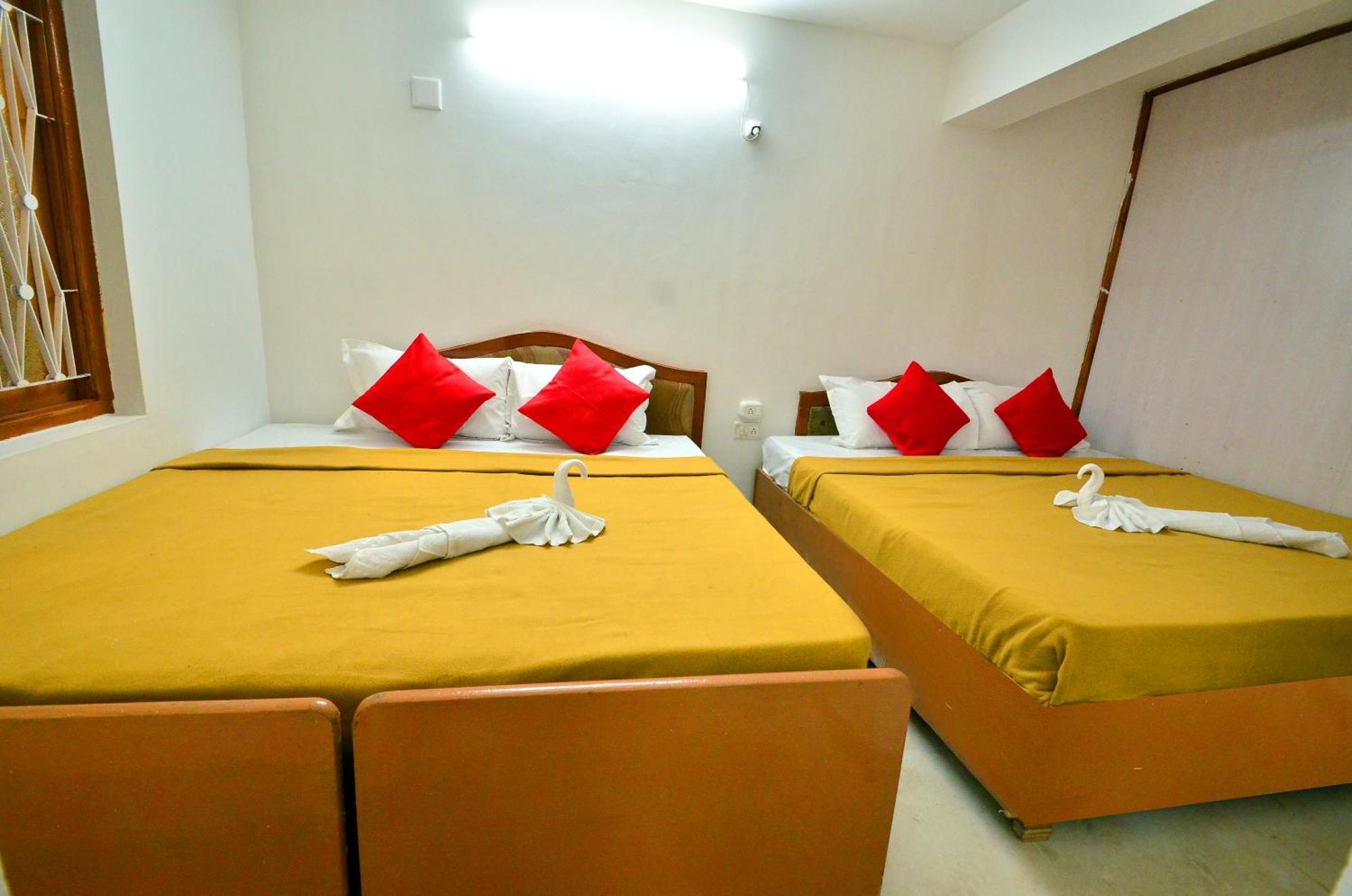 Estay Sk Residency Ooty Esterno foto