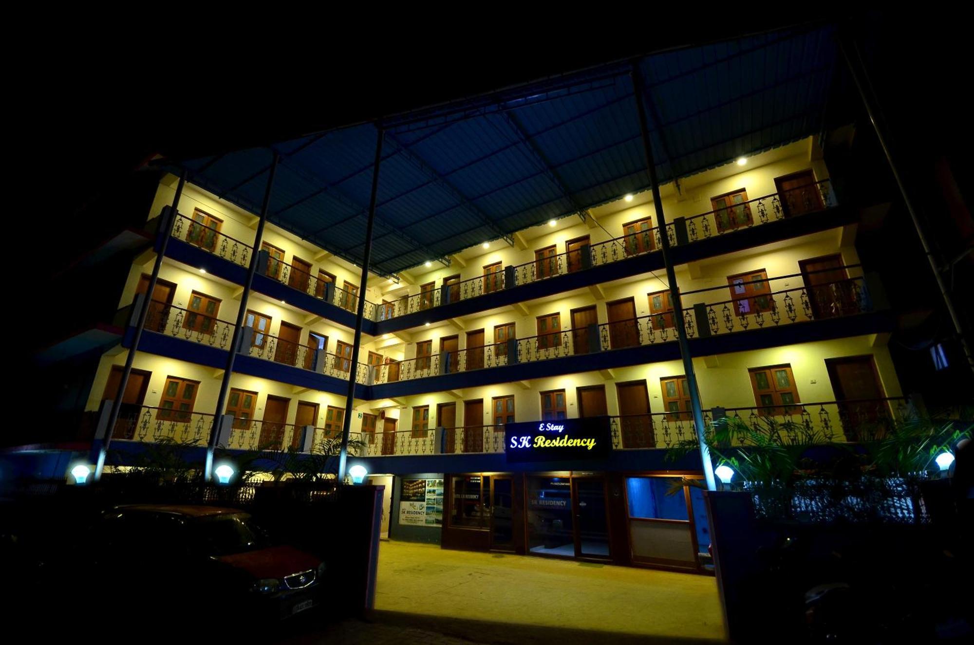 Estay Sk Residency Ooty Esterno foto